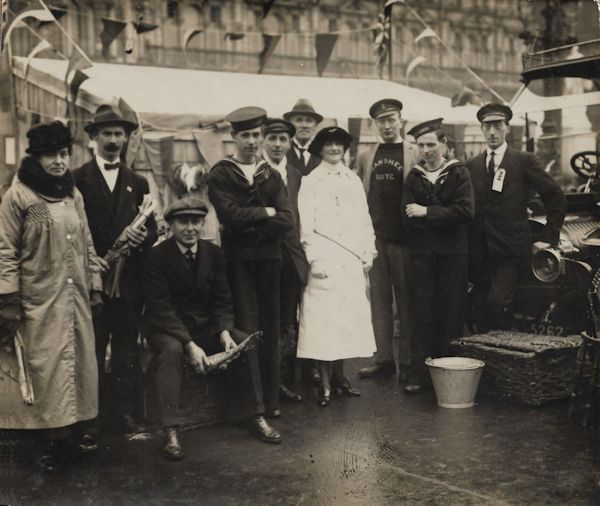 Andy Moore, Sam Farrar, Stanley Baldwin, Mrs. John Dunville, Bobby Dunville, Ernest Maggs